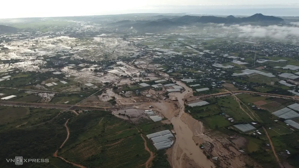 Hiện trường vỡ hồ nước trên núi ở Lâm Đồng