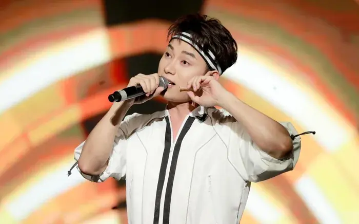 Choáng với số tiền Trúc Nhân dành tặng fan