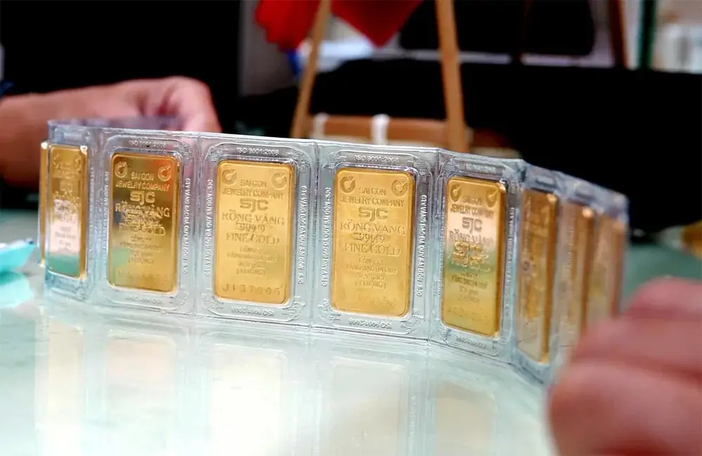 Giá vàng hôm nay 4/11: Vàng SJC và vàng nhẫn biến động mạnh, nhưng khó bứt phá