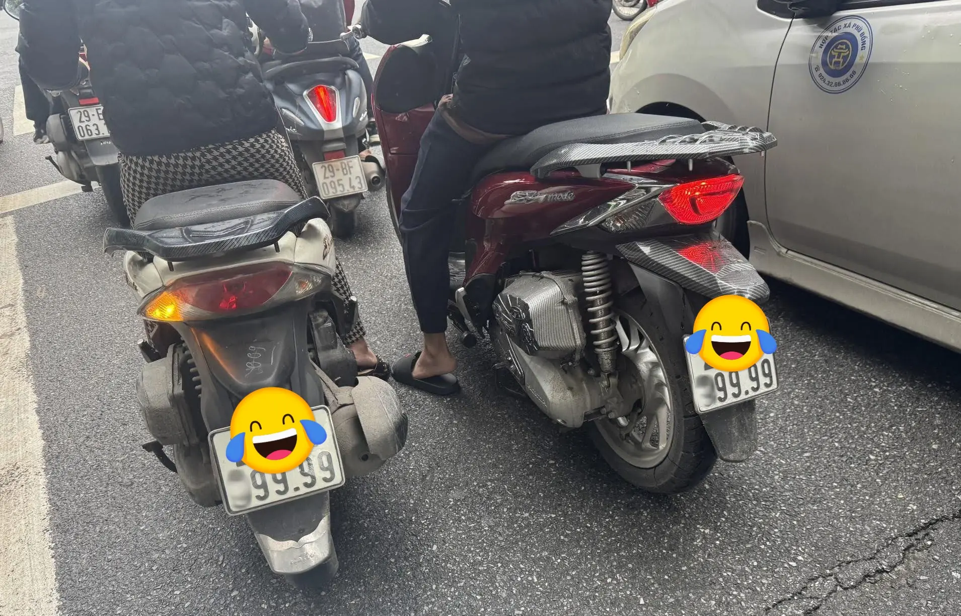 Thông tin bất ngờ vụ biển số xe "song sinh" 4 số 9 lưu thông trên phố Hà Nội