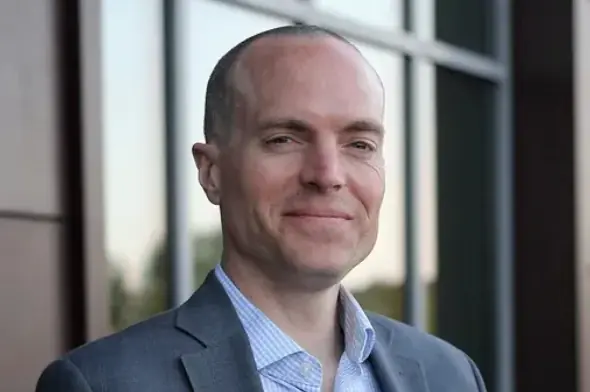 Hai cha con Hiệu trưởng Trường Quốc tế QSI Hải Phòng tử vong sau khi bị hàng trăm ong bắp cày tấn công