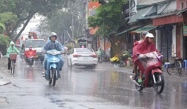 Tin bão khẩn cấp, bão số 13 "đặc biệt nguy hiểm", từ chiều nay loạt tỉnh thành có mưa rất lớn