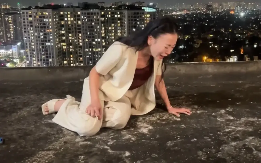 'Dậy sóng' hậu trường Phương Oanh gào khóc đến sưng mắt, khán giả bàn luận rôm rả