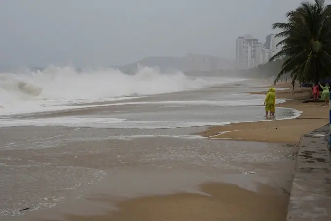 Bão số 13 đã đi qua, CẢNH BÁO KHẨN đến các địa phương này