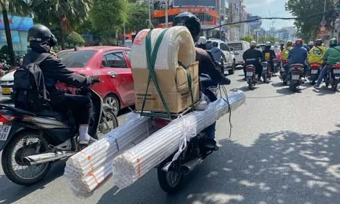 Có phải không nộp phạt nguội vi phạm giao thông, tiền sẽ trừ vào lương?