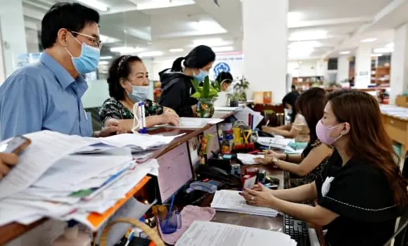 Điều kiện nghỉ hưu sớm từ 2025: Ai được hưởng quyền lợi theo luật mới?