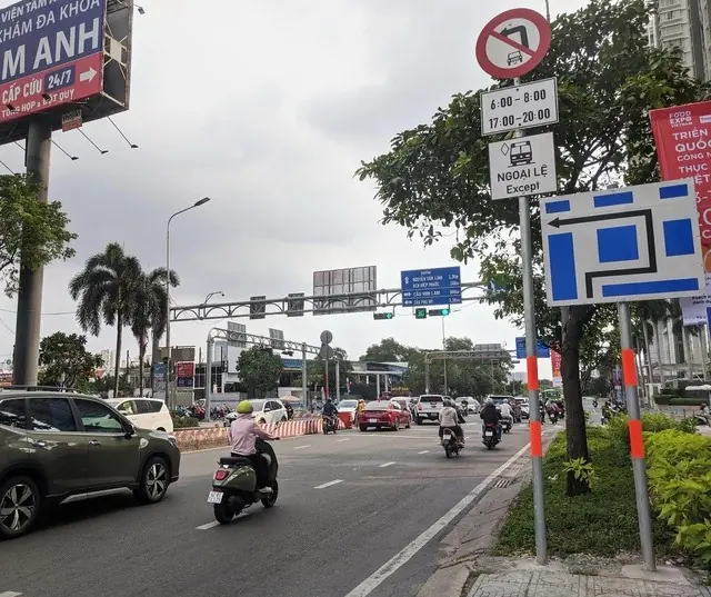 Vì sao nhiều người nhầm lẫn biển 'cấm rẽ trái' đồng nghĩa 'cấm quay đầu'?