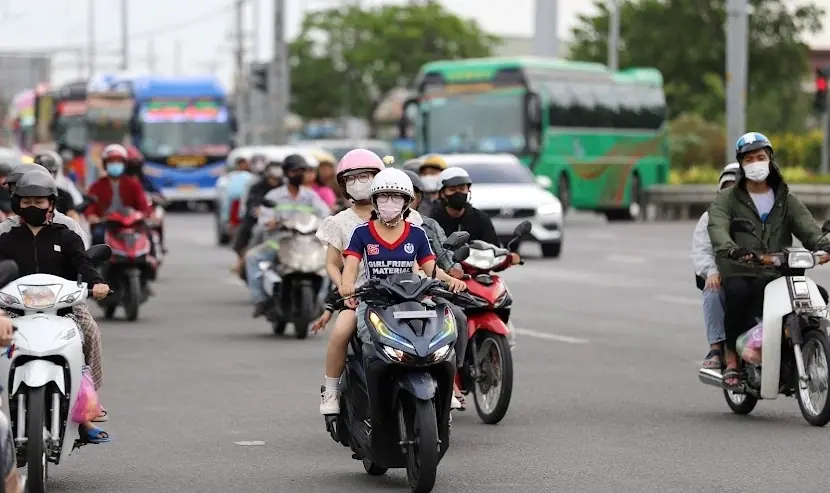 Chuyên gia nói gì về đề xuất hoán cải xe máy xăng sang xe lai điện