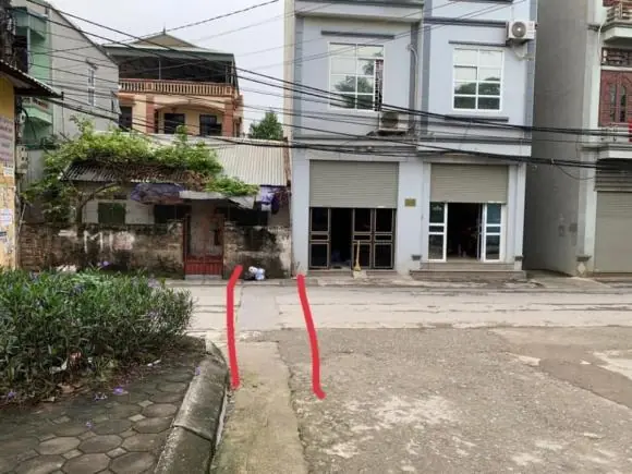 Tổ tiên cảnh báo: “Tam xung trước cửa, mất cả người lẫn của” – Chuyên gia phong thủy giải thích rõ ý nghĩa