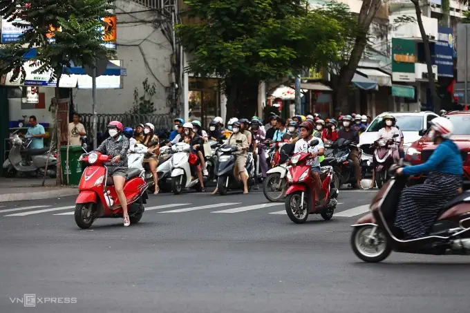 Các cấp độ ph:ạt nên có khi dừng đèn đỏ quá vạch