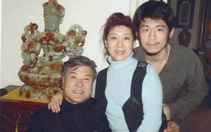 Nữ ca sĩ từng bị bạo hành gia đình rồi tái hôn ở tuổi 45, nay có cuộc sống viên mãn khiến bao người ao ước