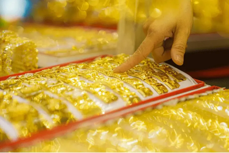 Giá vàng hôm nay 17/11: Thế giới mở tuần tăng vọt, trong nước sẽ tiếp đà "leo thang"