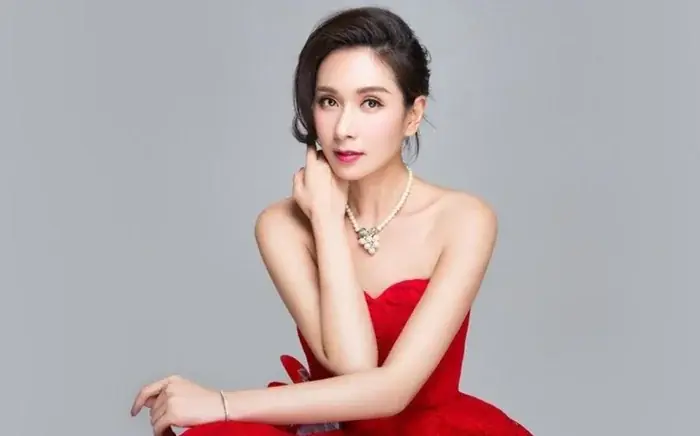 Nữ diễn viên từng bị đánh ghen vì chen chân vào hôn nhân của một đại gia, cuộc sống hiện tại gây bất ngờ