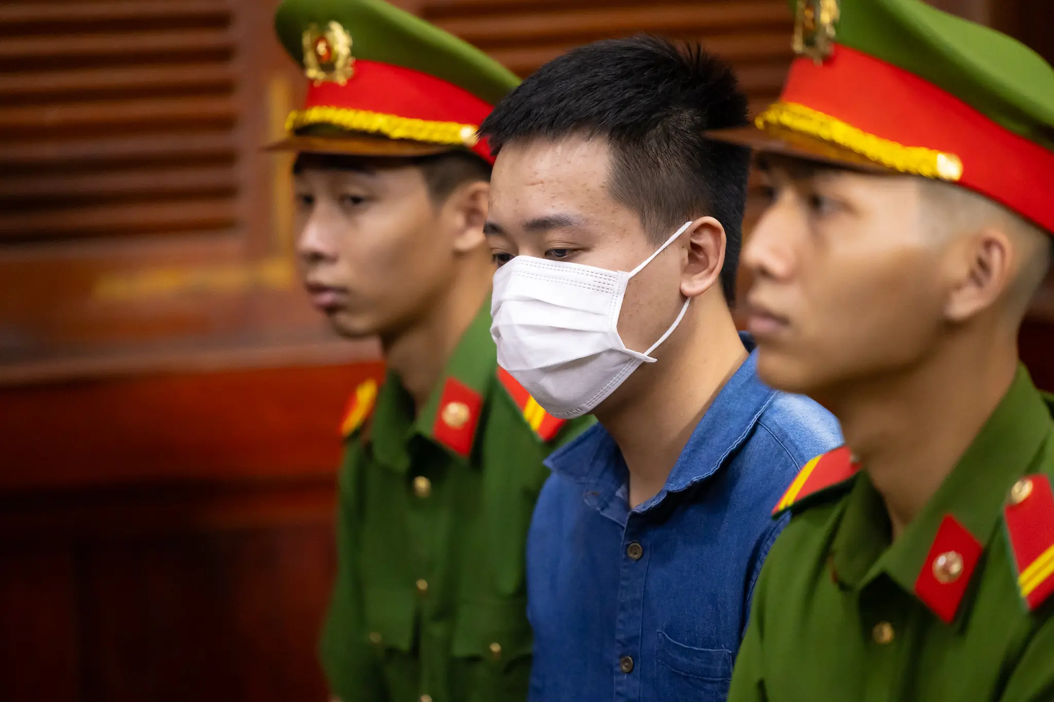 Quang Linh Vlogs khai không am hiểu về sản phẩm, chỉ nghe thông tin từ các cổ đông khác