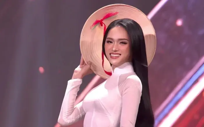 Không bất ngờ khi Hương Giang bị loại