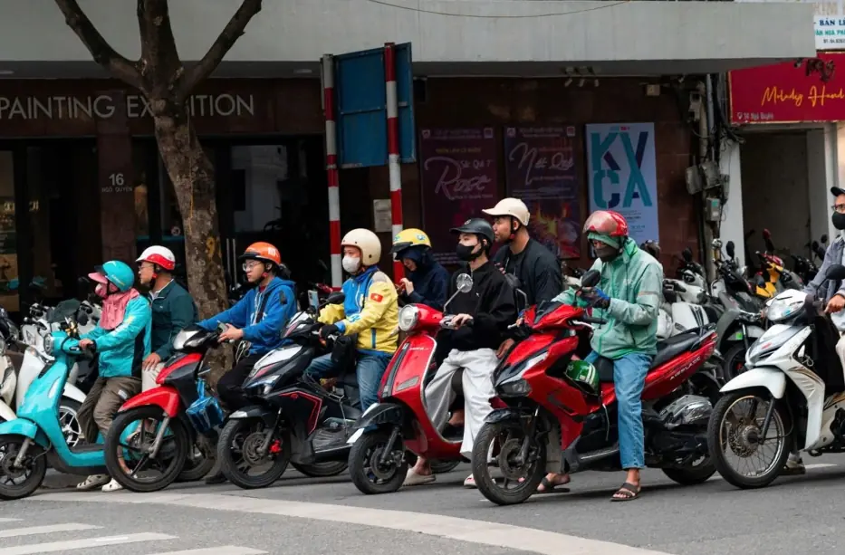 Từ 1/7/2026, Hà Nội dự kiến thí điểm cấm xe máy xăng tại 9 phường nội đô