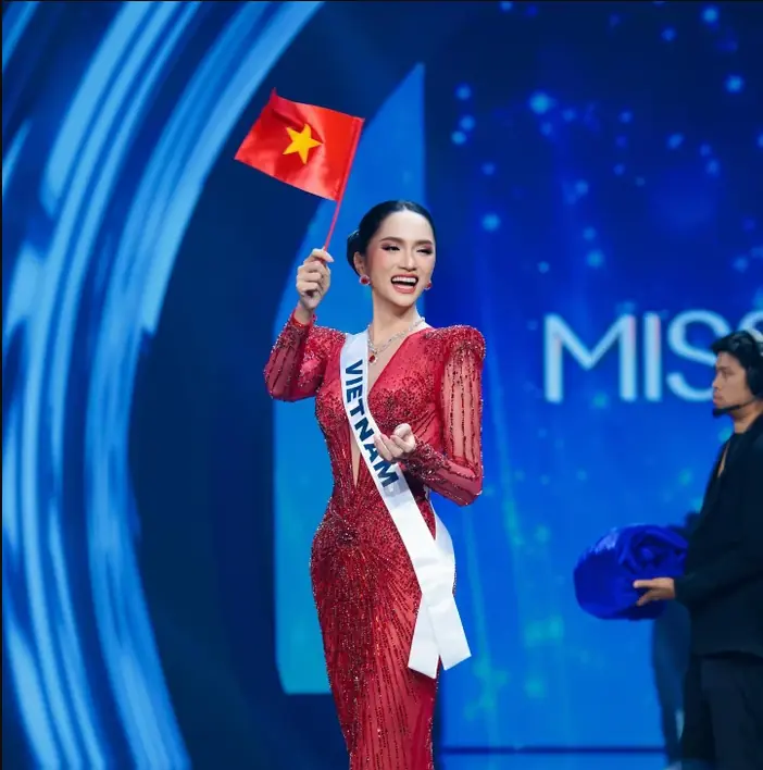 Tưởng trắng tay, Hương Giang bất ngờ nhận 1 danh hiệu sau khi hết Miss Universe