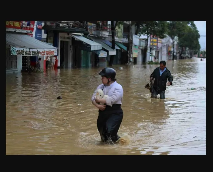 Biển Đông khả năng có bão số 15: Công điện khẩn gửi 14 tỉnh thành, 7 bộ