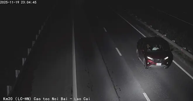 Sai làn, đè vạch, không thắt đai an toàn, nhiều chủ xe bị phạt nguội