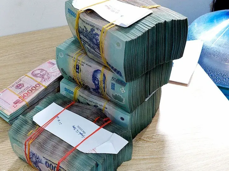 Lãi tiết kiệm tăng mạnh, có 100 triệu đồng gửi ngân hàng nhận được bao nhiêu lãi?