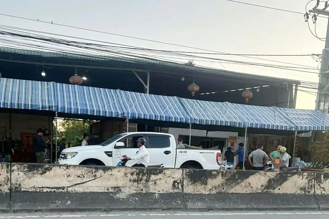 Vụ người đàn ông lao ô tô vào nhà chị ruột, khiến em gái tử vong, nguyên nhân là gì?