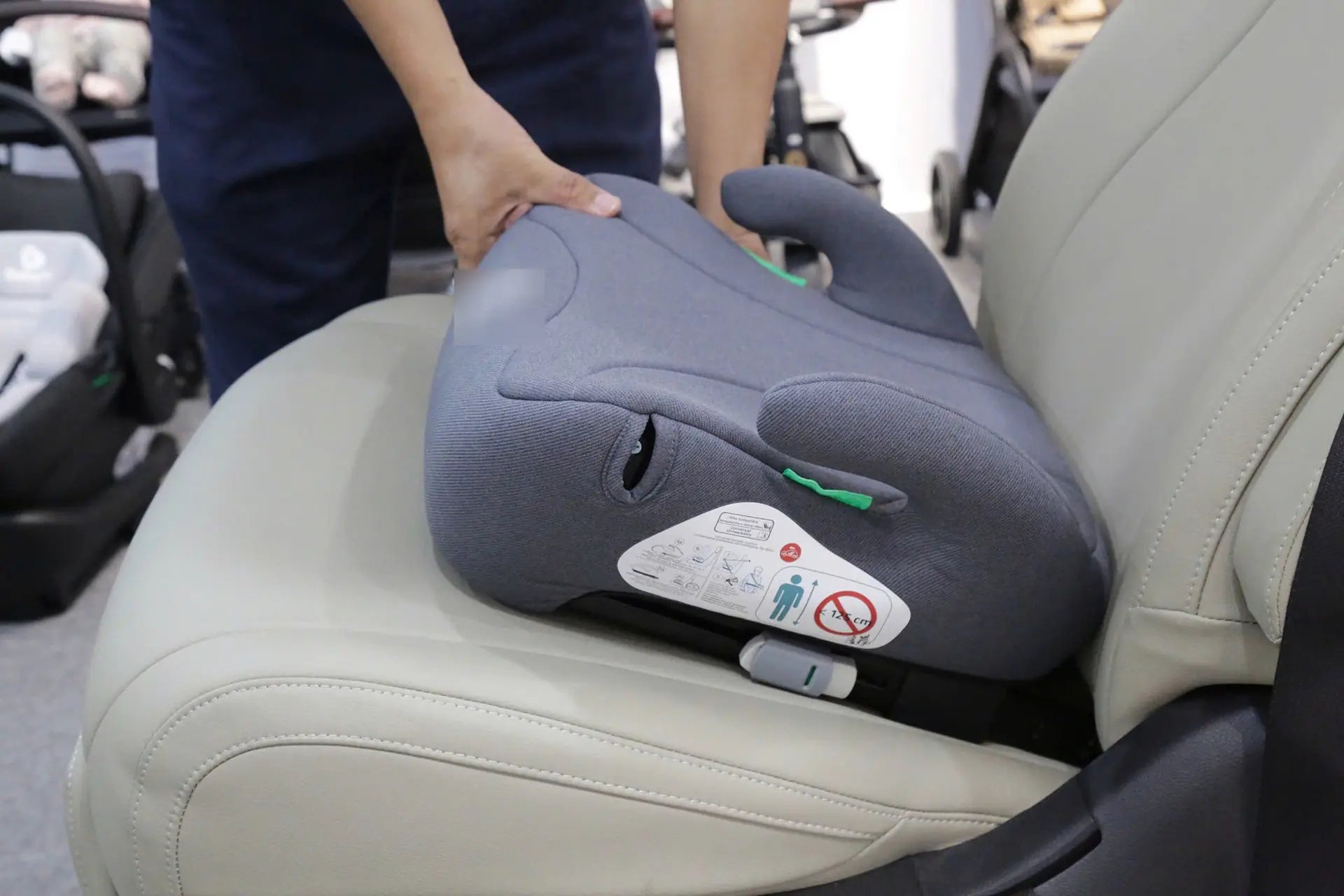 Cục CSGT thông tin về thay đổi quy định liên quan đến ghế trẻ em trên ô tô