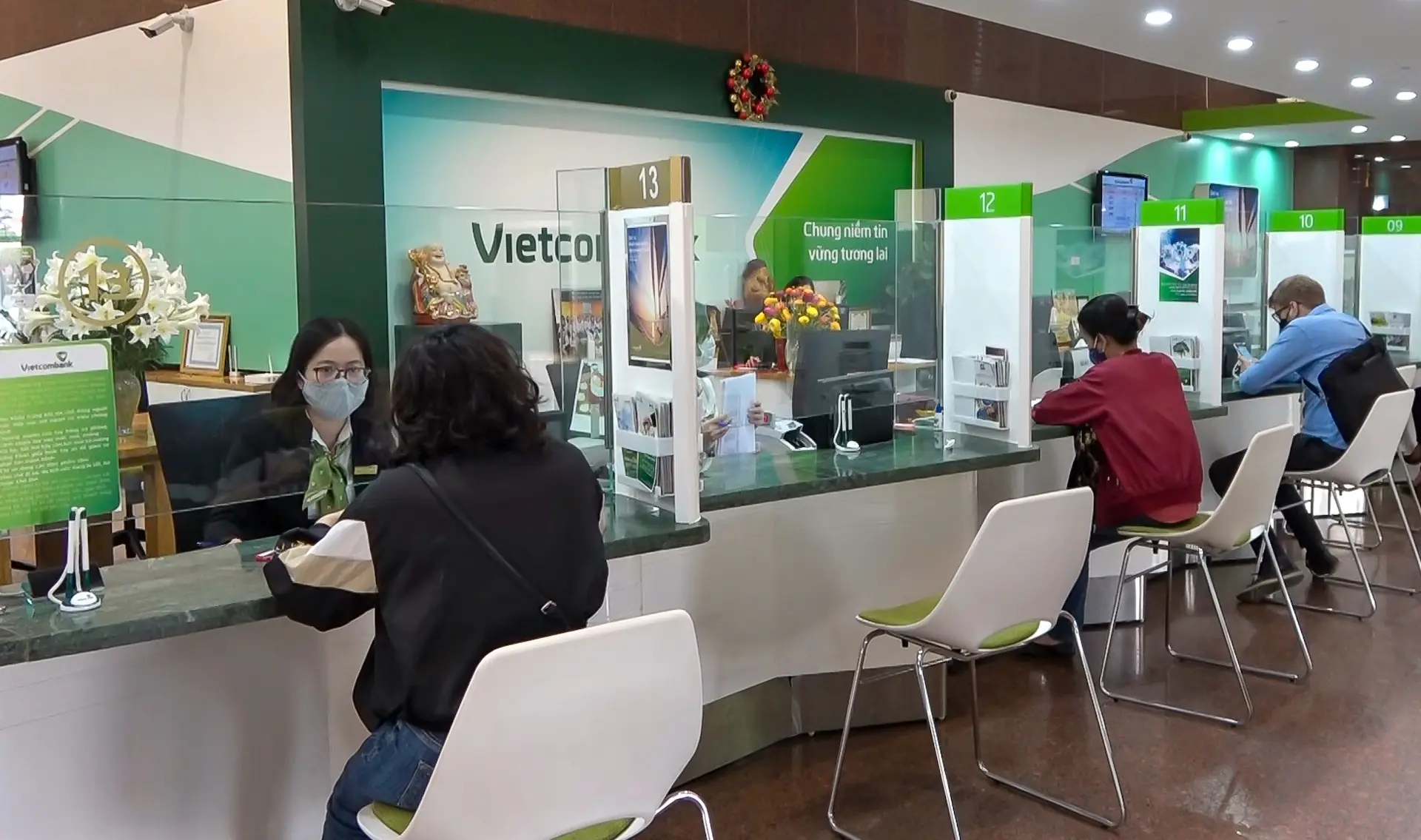 3 trường hợp bị ngân hàng Vietcombank, VietinBank, Agribank,... ngưng toàn bộ giao dịch từ 1/1/2026