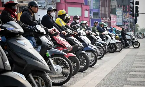 Chuyên gia Pháp: 'Nên cấm ngay phương tiện chạy xăng ở quy mô lớn'