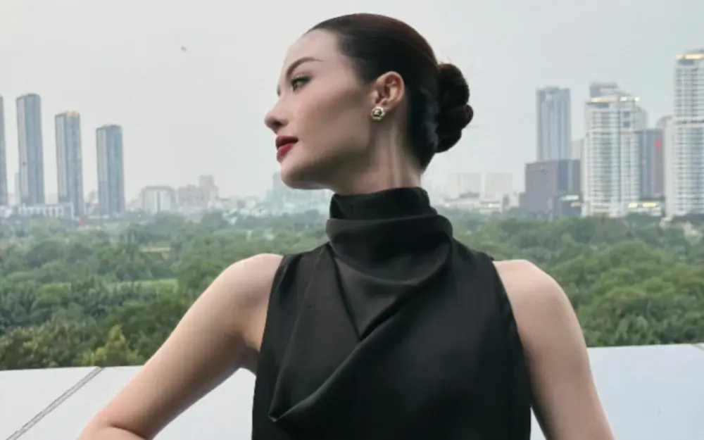 Á hậu Vbiz bị 'tống tiền' 10 nghìn đô, sợ hãi cầu cứu cư dân mạng