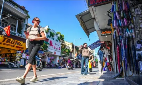 Hà Nội ra quân xử lý vi phạm lòng đường, vỉa hè