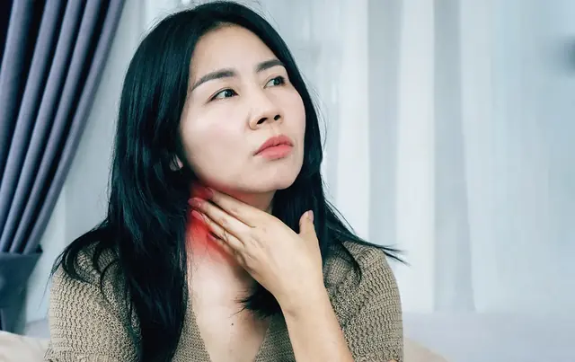 UT vòm họng rất giỏi "ngụy trang", thấy 6 dấu hiệu này đi khám nhanh còn kịp!