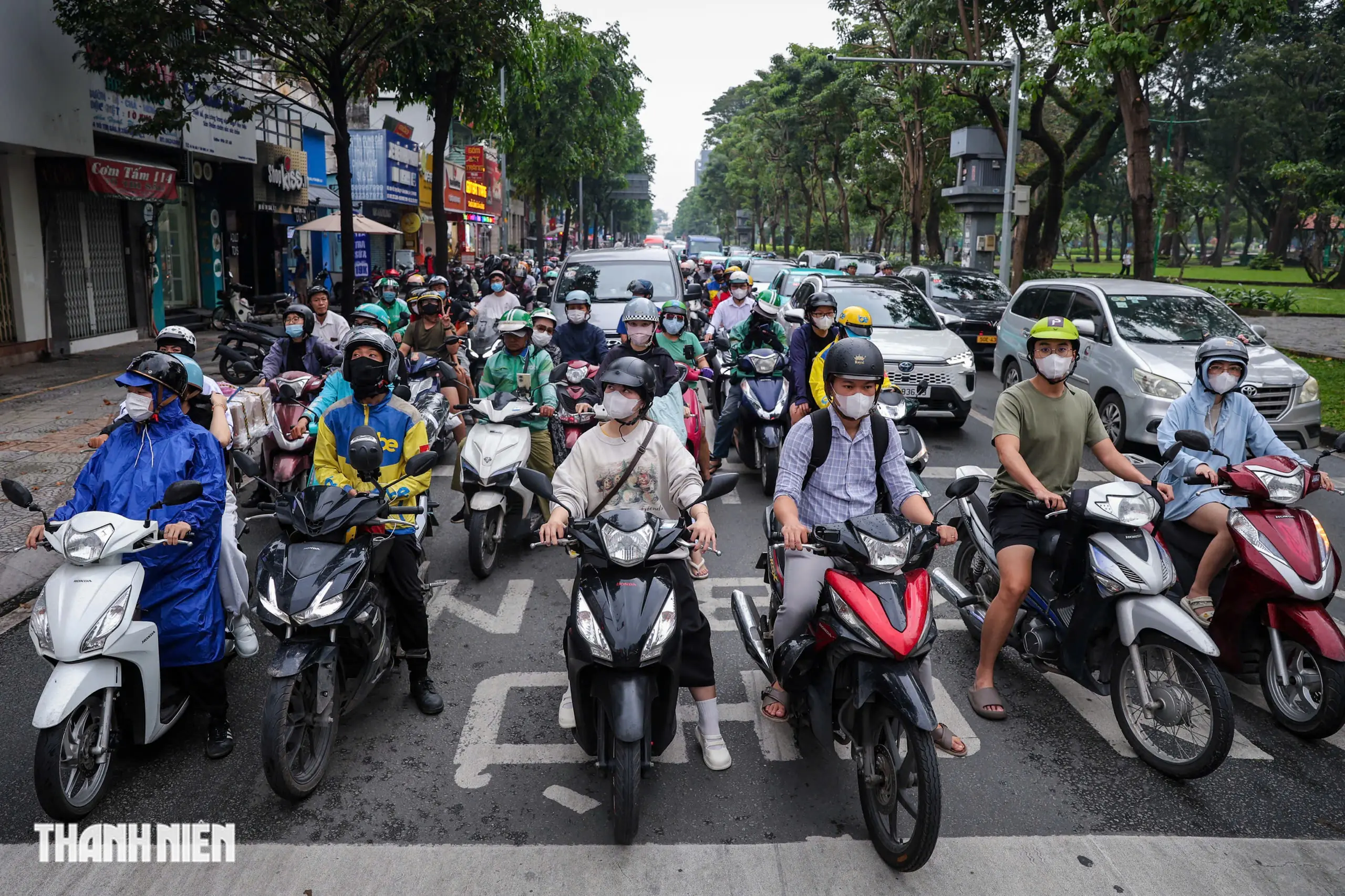 Nhìn lại 2025: Camera AI chấm dứt cảnh đèn đỏ còn 3 giây là bấm còi ở TP.HCM