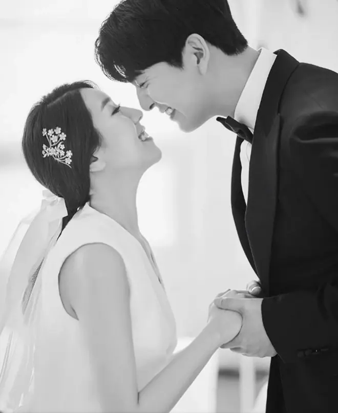 Biết bạn gái là thiên kim nhà tài phiệt, nam thần 1m83 vội vã cưới sau 3 tháng hẹn hò
