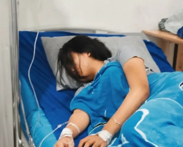 Sinh viên 21 tuổi qua đời sau 5 NGÀY phát hiện ung thư phổi, bác sĩ tiết lộ sự thật 6 tháng trước khiến ai cũng sốc